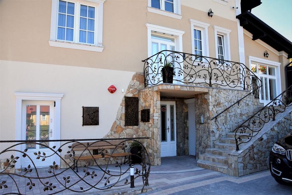 Willa Rozana - Apartamenty I Pokoje Goscinne Sandomierz Εξωτερικό φωτογραφία